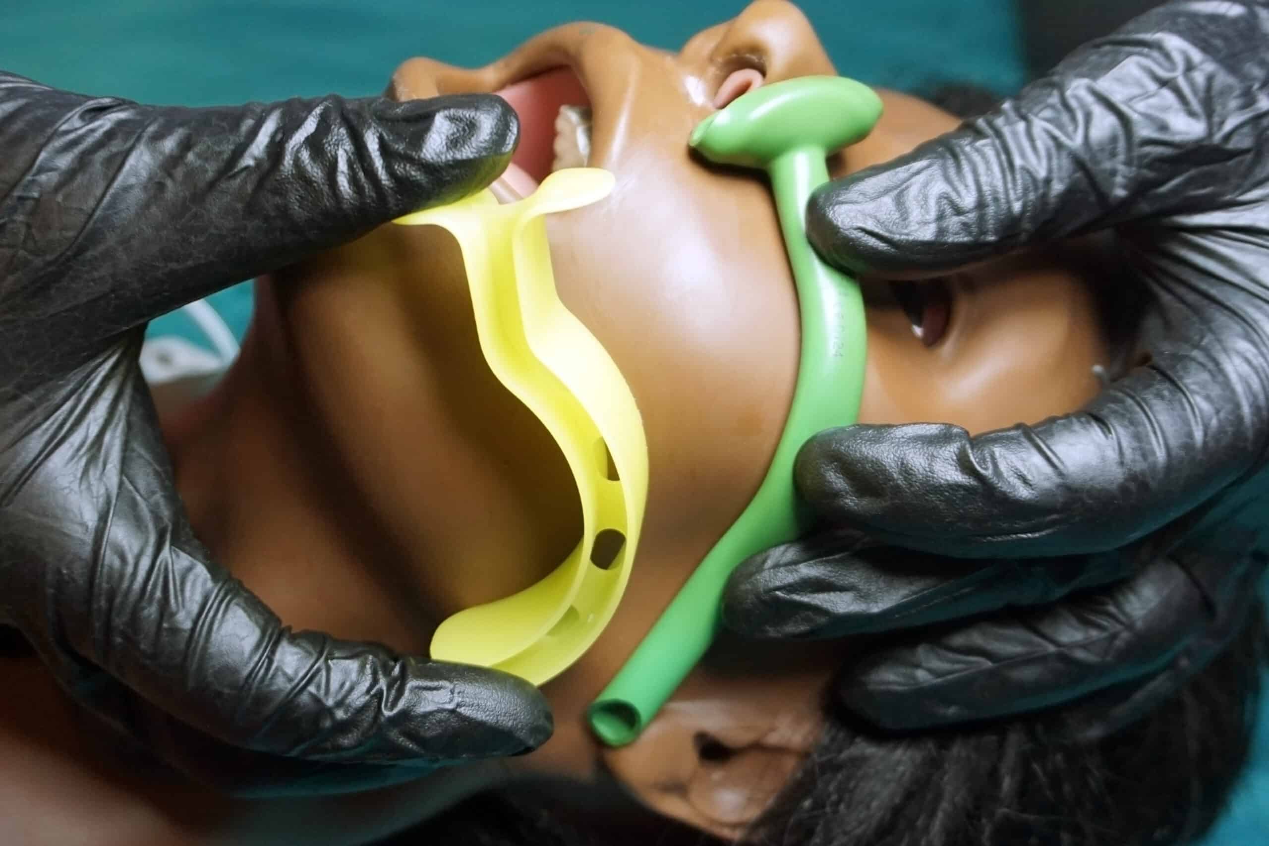 To correctly size OPA, measure from corner of mouth to angle of jaw.